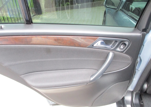 Mercedes-Benz Klasa C cena 13900 przebieg: 269435, rok produkcji 2006 z Sierpc małe 67